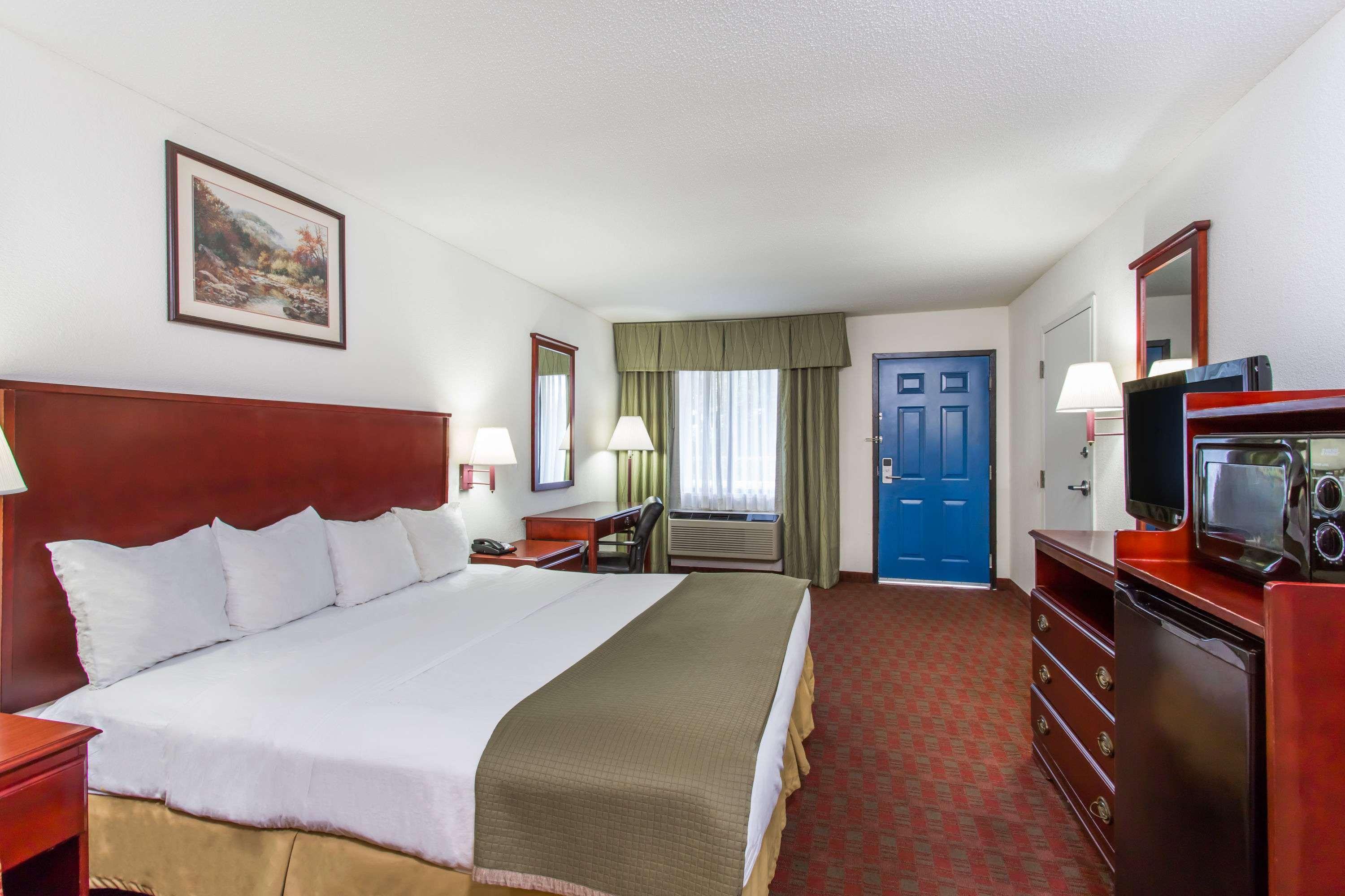 Baymont Inn & Suites Manning Exterior foto