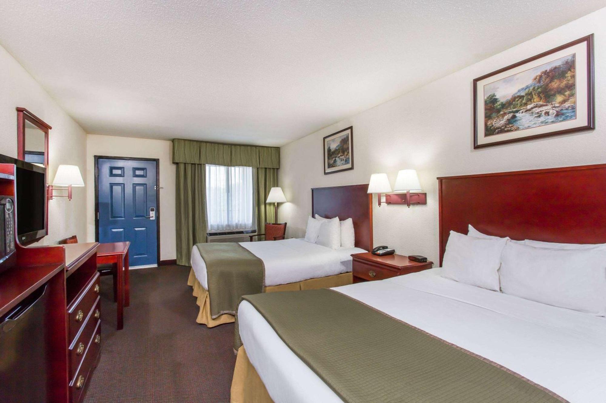 Baymont Inn & Suites Manning Exterior foto